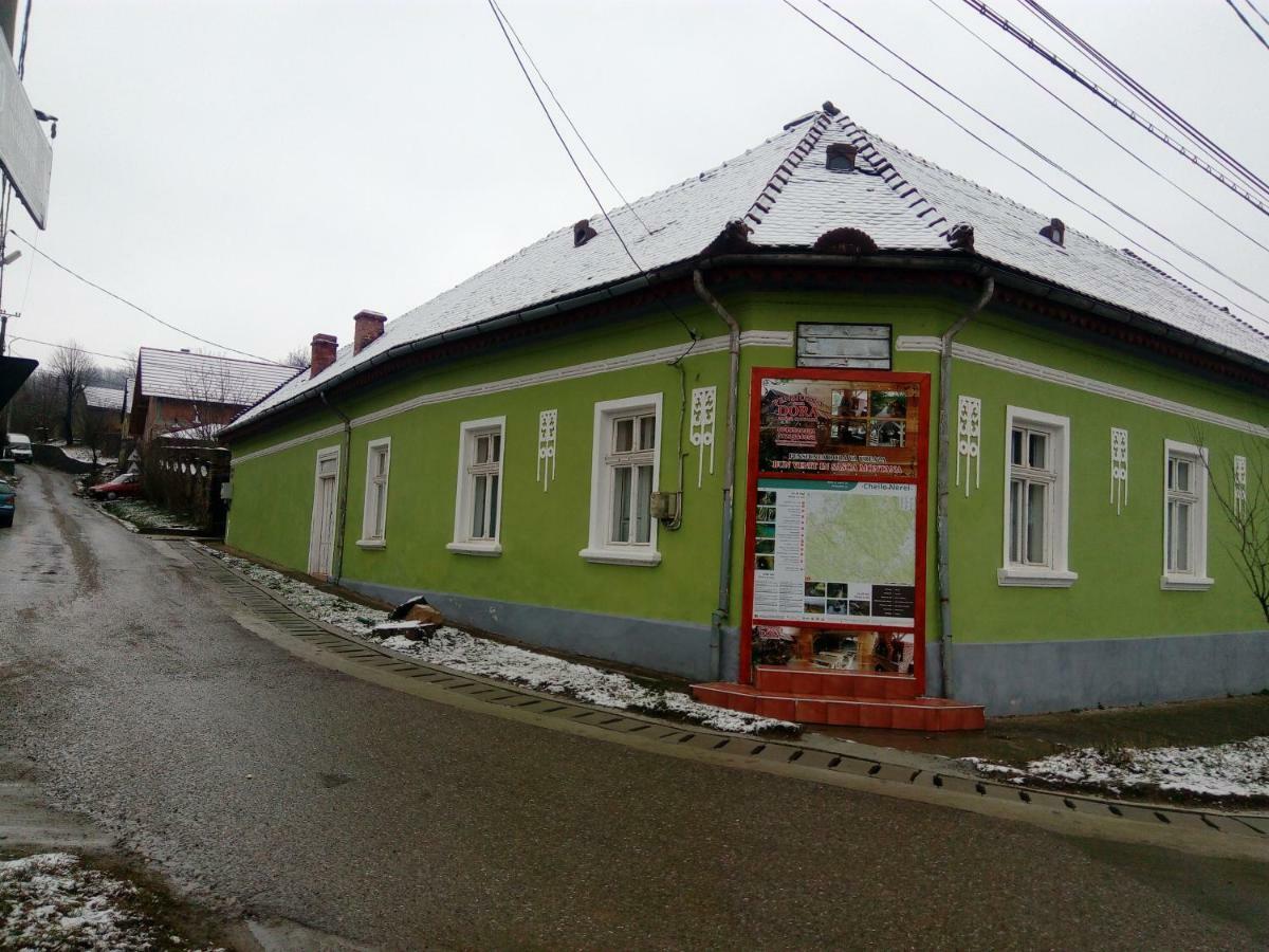 Pensiunea Dora Sasca Bauernhof